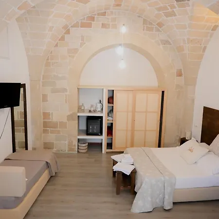 Miro Bed & Breakfast 2*